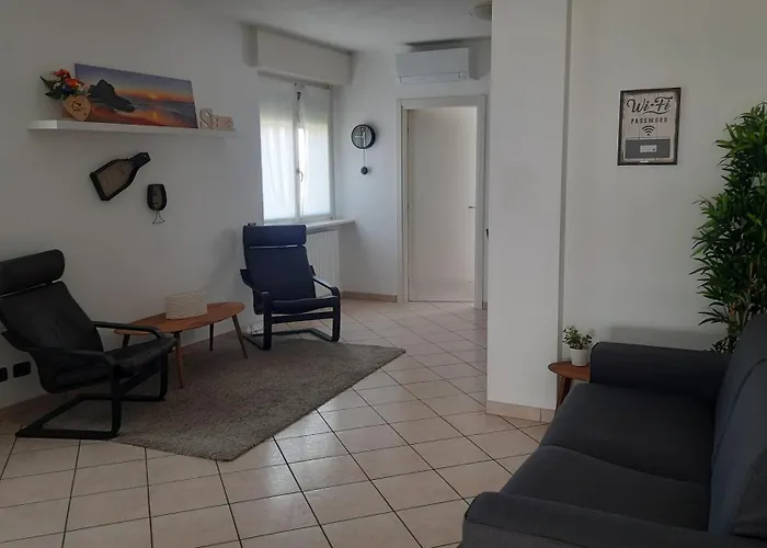 Sara Villa Lecco